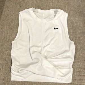 Women’s Nike workout crop